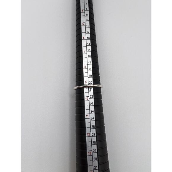 Stainless Steel Flower Ring Size 9.25 – Elegant Floral Pattern Jewelry - Picture 2 of 3